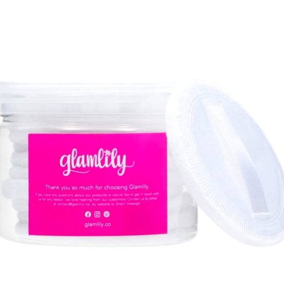 Other - NWOT Set of 12 White Powder Puffs in Screw on Lid Reusable Container